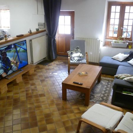 Une Maison Dans Le Village Ribiers Екстер'єр фото