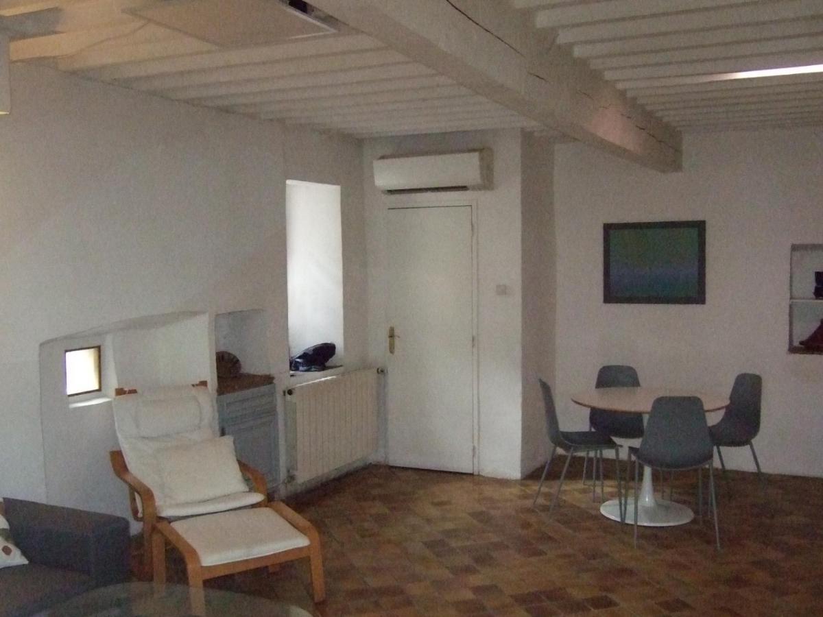 Une Maison Dans Le Village Ribiers Екстер'єр фото