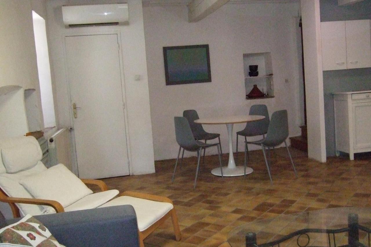 Une Maison Dans Le Village Ribiers Екстер'єр фото